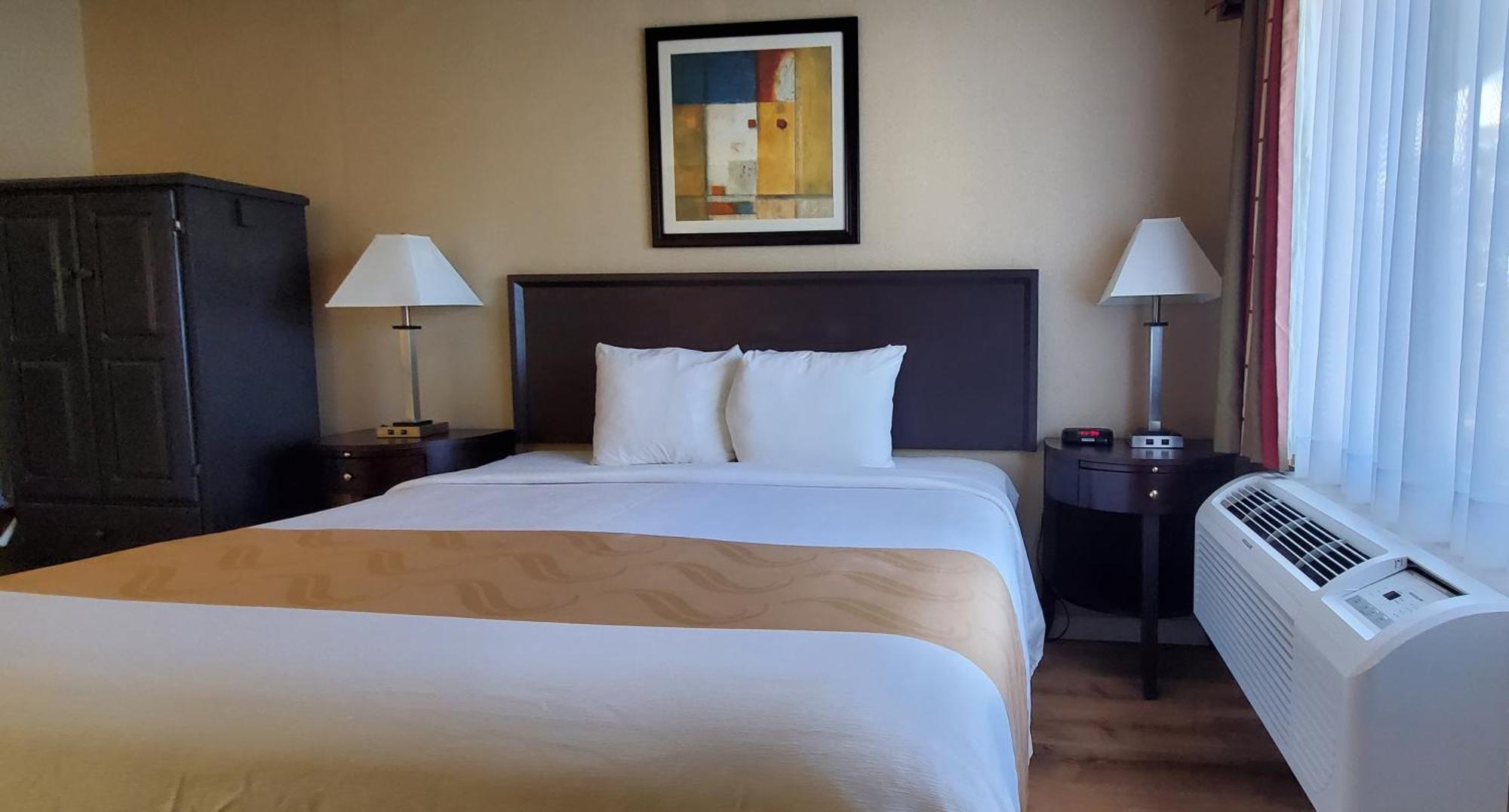 Quality Inn & Suites Anaheim At The Park Exterior foto